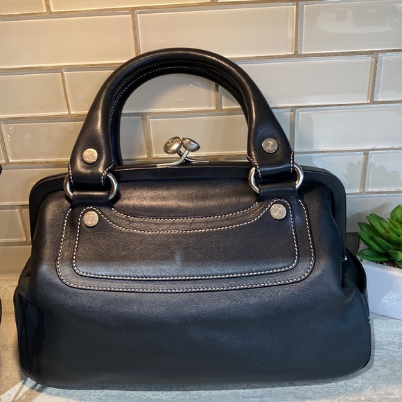Celine Handbags - ⭐️FIRM⭐️Rare⭐️Vintage Celine Black Calfskin Kiss Lock Boogie Bag